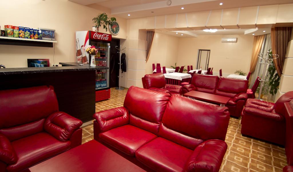 Imperial Hotel 키시나우 외부 사진